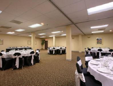 Plaza Hotel And Suites Pine Bluff Restaurace fotografie