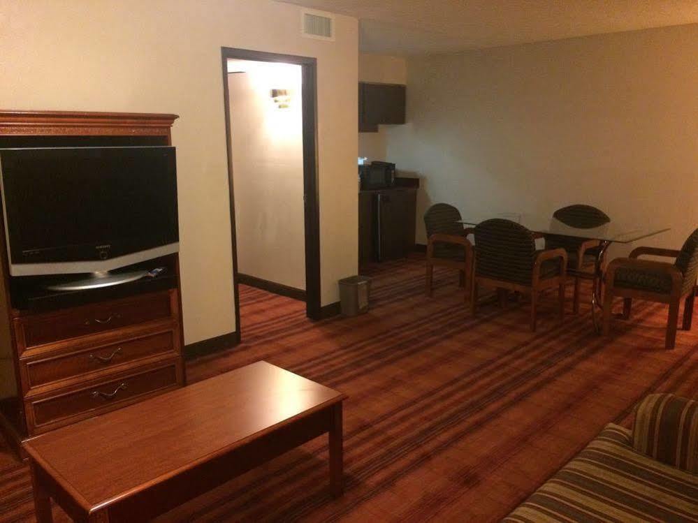 Plaza Hotel And Suites Pine Bluff Exteriér fotografie